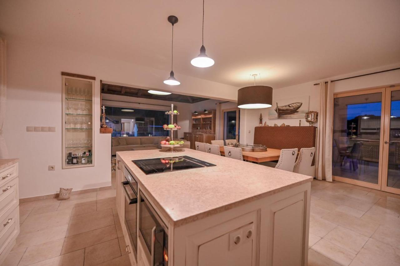 Luxury Villa Solea Barusic Екстериор снимка